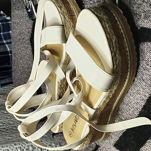 Krush White Espadrille Shoes with Stylish Platform